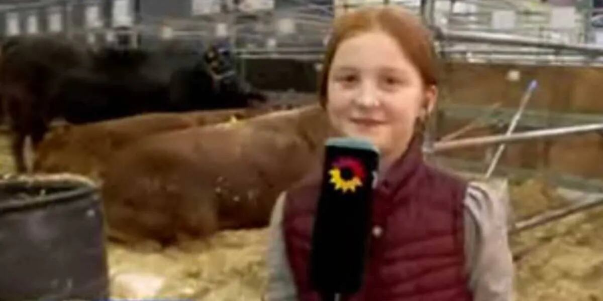 Se llama Lourdes, tiene 8 años, “montó” un toro y dio una clase en vivo desde La Rural: “No me dan miedo”