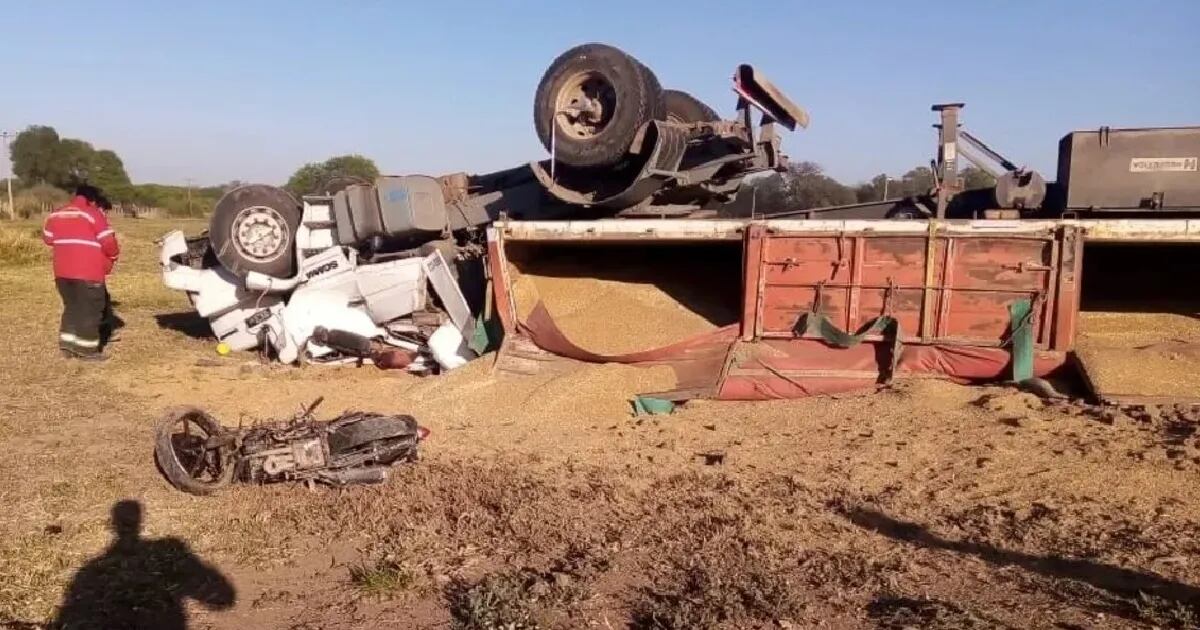 🔴 Conmoción en Chaco: asesinó a puñaladas a su pareja, chocó de frente a un camión para suicidarse y mató al conductor