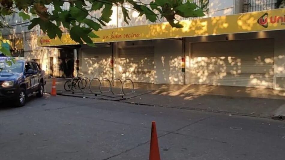 El estremecedor detalle en la vereda del supermercado de la familia de Antonela Roccuzzo baleado por narcos en Rosario