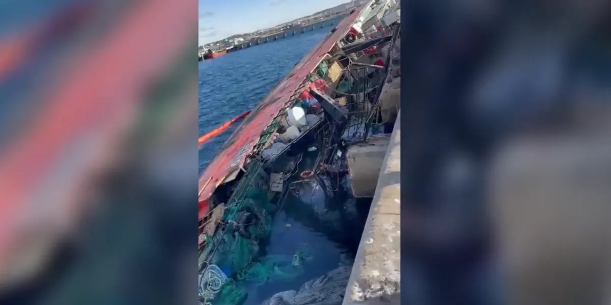 La dramática evacuación de un barco pesquero que se hundió en Puerto Madryn: “¡Se da vuelta, se da vuelta, corran!”