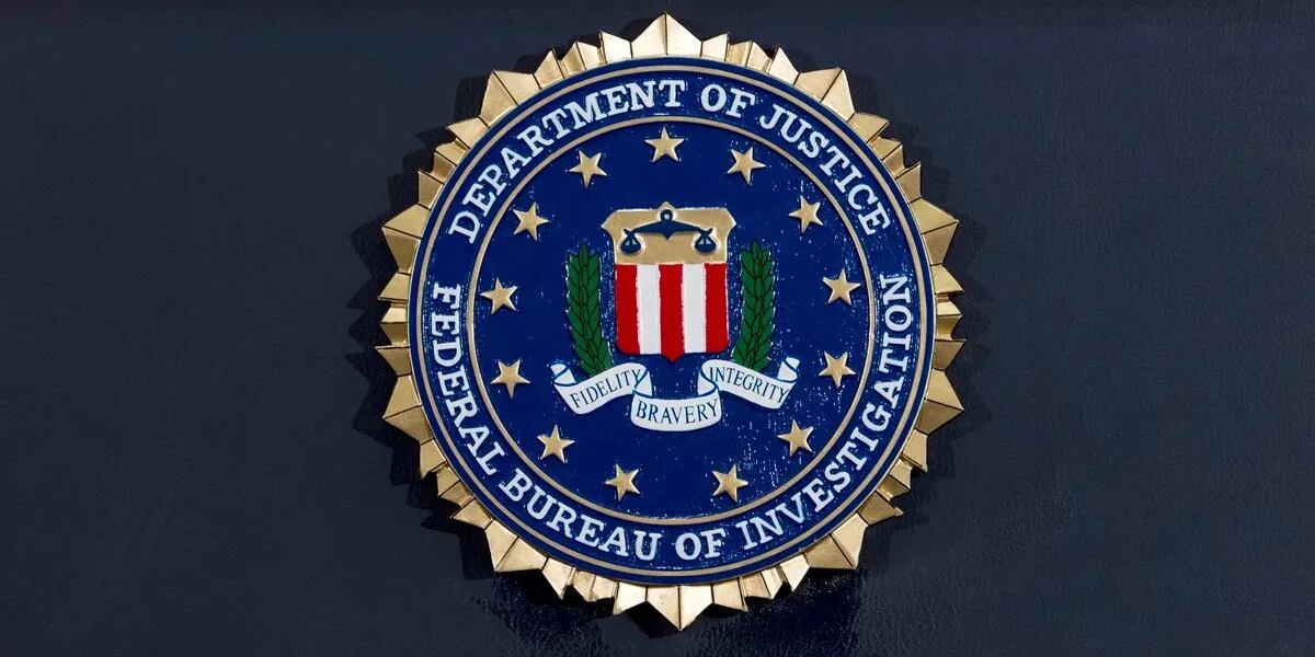 Hackearon al FBI y enviaron más de 100 mil correos con alertas falsas