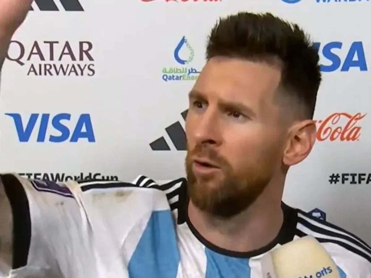 La FIFA mostró un video nunca antes visto de los momentos previos al icónico “Andá pa’ allá, bobo” de Lionel Messi