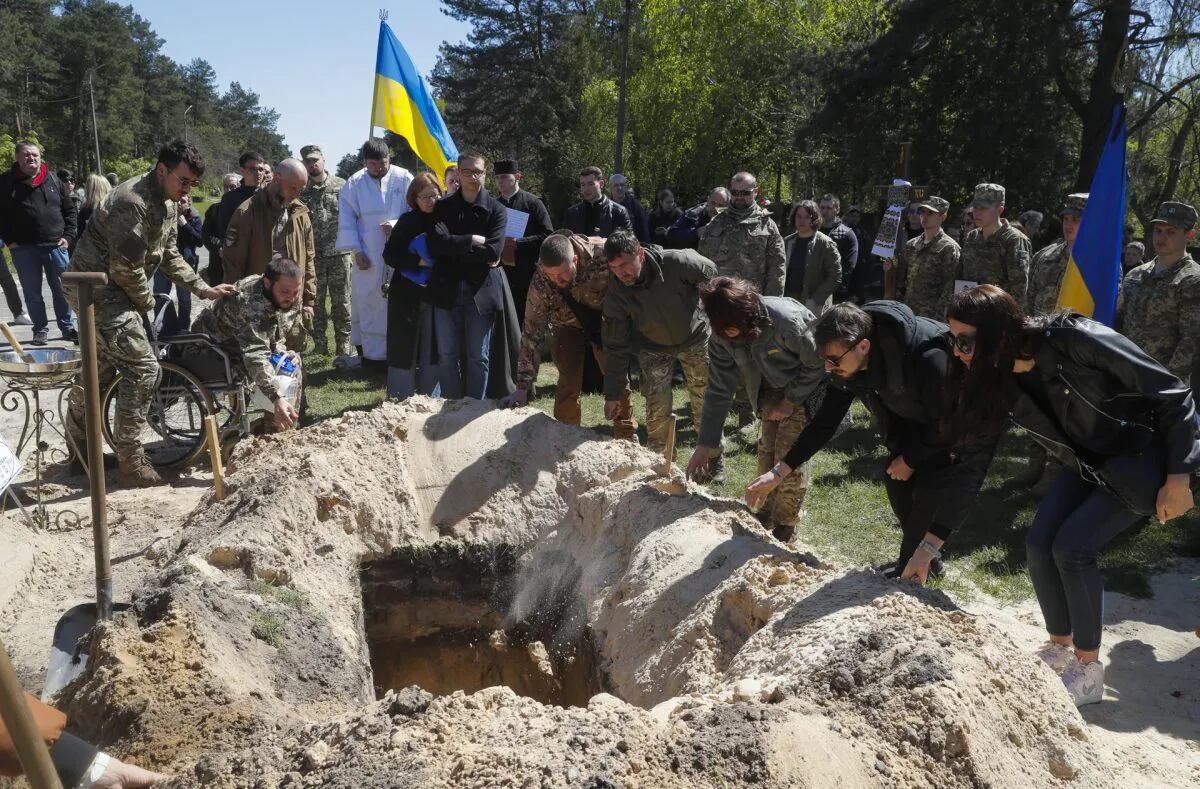 “Los ucranianos ya se acostumbraron a la guerra”, la cruel afirmación de un cronista que cubrió el conflicto
