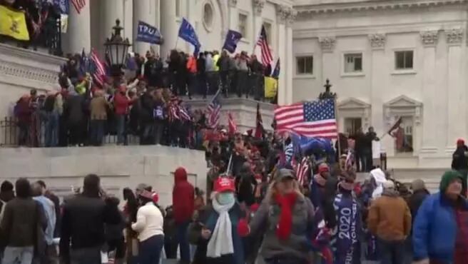 Locura en Washington: partidarios de Trump invaden el Capitolio para que no se nombre presidente a Biden