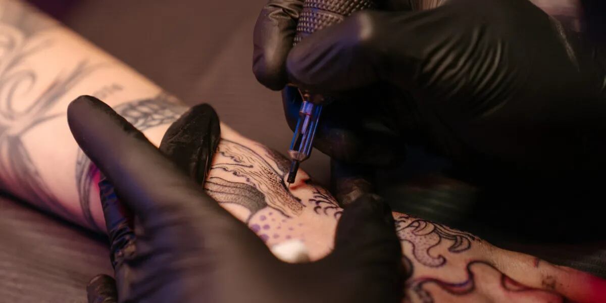 Se quiso hacer un tatuaje samurai, gastó más de $190.000 pero terminó frustrado: “Jardinero”