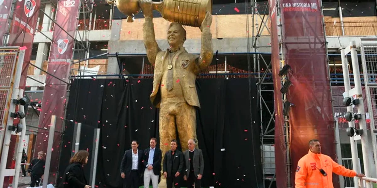El fuerte secreto que esconde la estatua de Marcelo Gallardo en River que se descubrirá dentro de 99 años: “Esos colores que llevás”