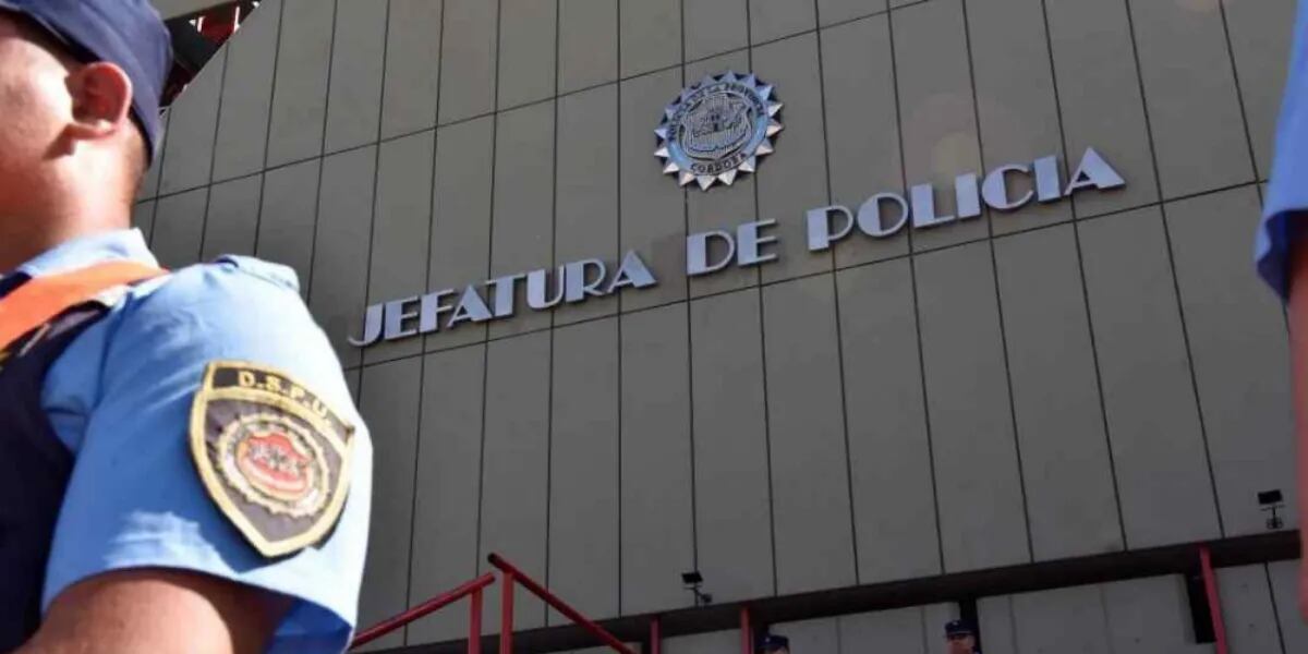 Córdoba: Tras la denuncia de una mujer, la policía segura que no hay registro de un robo frente a la Jefatura Provincial