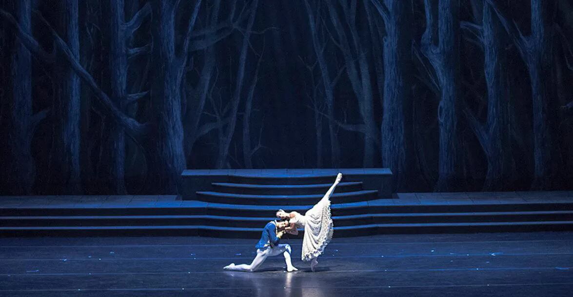 El Teatro Colón transmitirá “La Cenicienta” con su Ballet Estable y la  dirección de Paloma Herrera | Cienradios